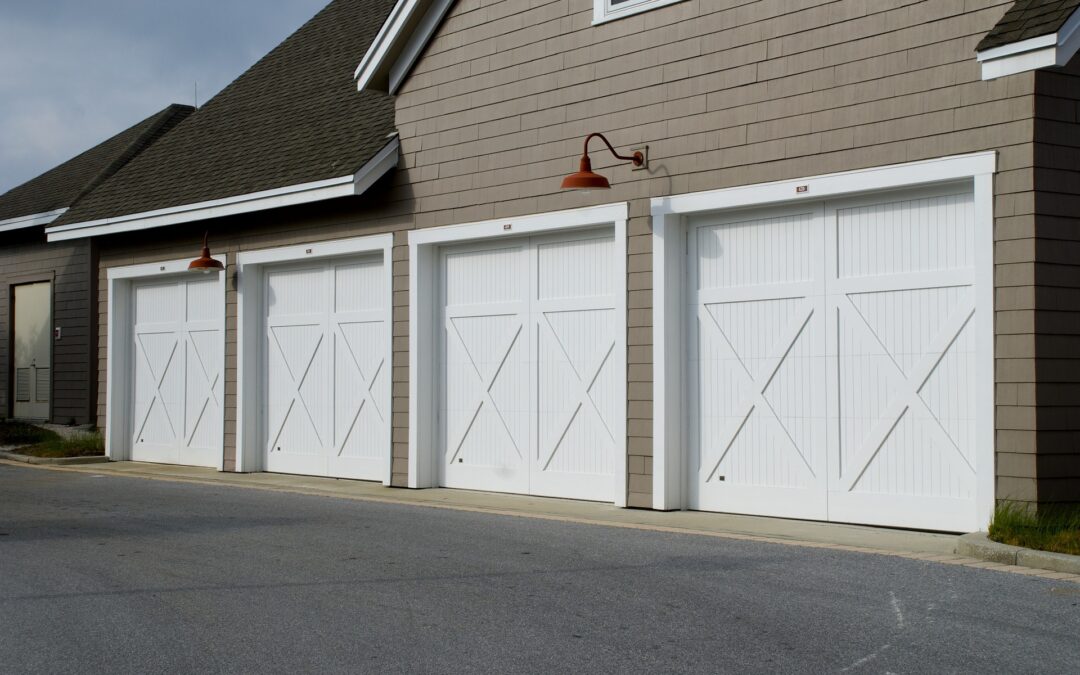 Many Pros and Cons of Glass Garage Doors